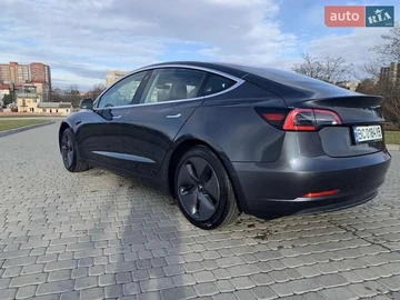 Авто Tesla Model 3 2018 № 8584064