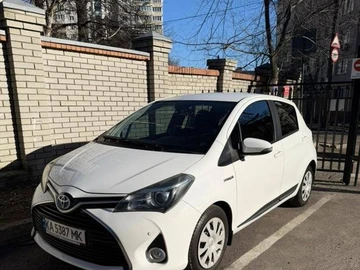 Авто Toyota Yaris 2015 № 8585055