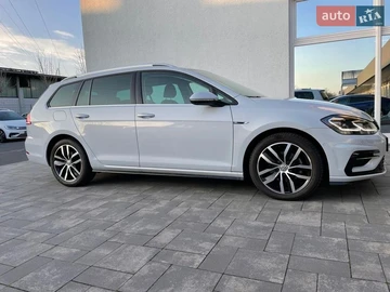 Авто Volkswagen Golf 2017 № 8585099