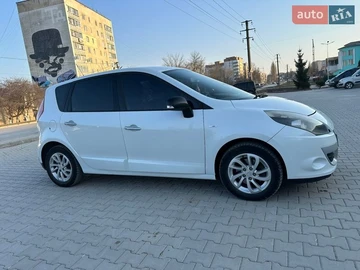 Авто Renault Scenic 2011 № 8585765