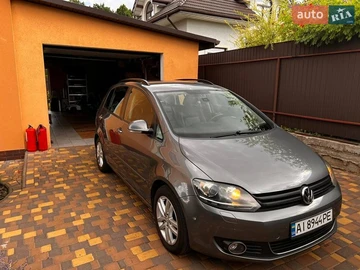 Авто Volkswagen Golf 2010 № 8586001
