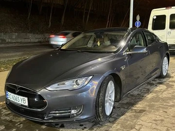 Авто Tesla Model S 2015 № 8586290