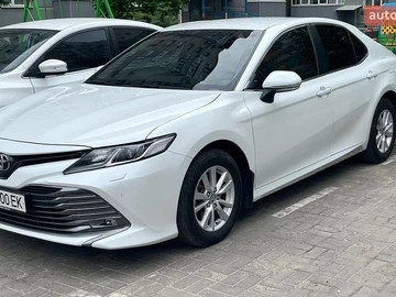 Авто Toyota Camry 2018 № 8586998