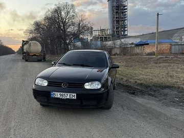Авто Volkswagen Golf 2000 № 8587045
