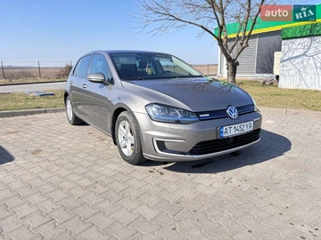 Авто Volkswagen E-Golf 2016 № 8587288