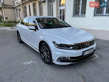 Авто Volkswagen Passat 2018 № 8588689