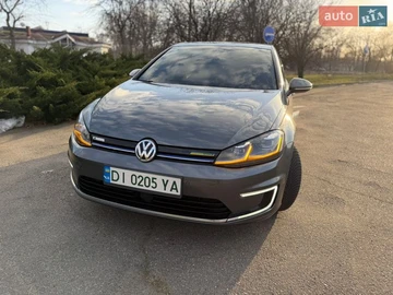 Авто Volkswagen E-Golf 2018 № 8588993