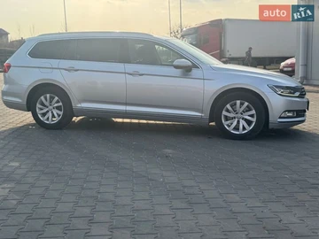 Авто Volkswagen Passat 2018 № 8589150