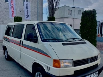 Авто Volkswagen Transporter 2000 № 8589864