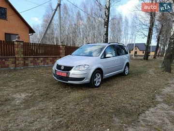 Авто Volkswagen Touran 2008 № 8589867