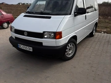 Авто Volkswagen Transporter 2000 № 8590051