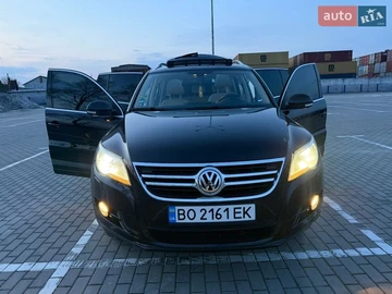 Авто Volkswagen Tiguan 2009 № 8590127