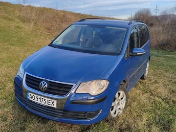 Авто Volkswagen Touran 2009 № 8590375