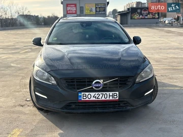 Авто Volvo V60 2015 № 8590585