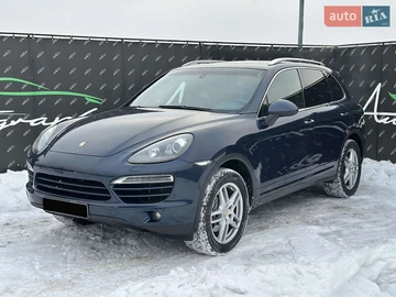 Авто Porsche Cayenne 2011 № 8591016