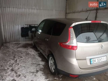 Авто Renault Megane Scenic 2009 № 8591108