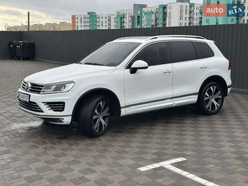 Авто Volkswagen Touareg 2015 № 8591292