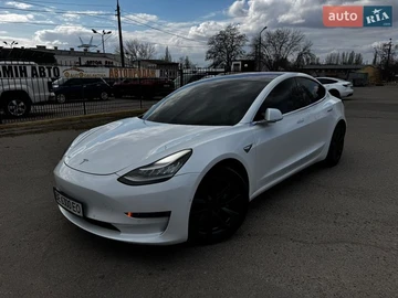 Авто Tesla Model 3 2019 № 8591941