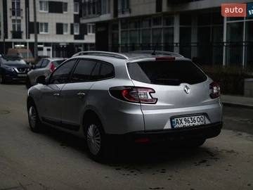 Авто Renault Megane 2009 № 8592066