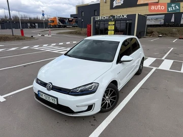 Авто Volkswagen E-Golf 2015 № 8592292