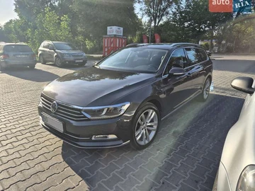 Авто Volkswagen Passat 2018 № 8592402