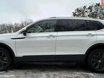 Авто Volkswagen Tiguan 2023 № 8592616