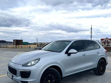 Авто Porsche Cayenne 2016 № 8592617