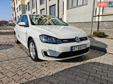 Авто Volkswagen E-Golf 2014 № 8592950