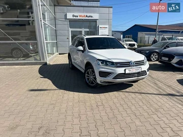 Авто Volkswagen Touareg 2015 № 8593295
