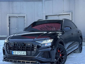Авто Audi Q8 2020 № 8593496