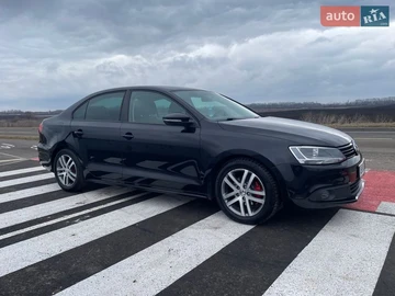 Авто Volkswagen Jetta 2012 № 8593589
