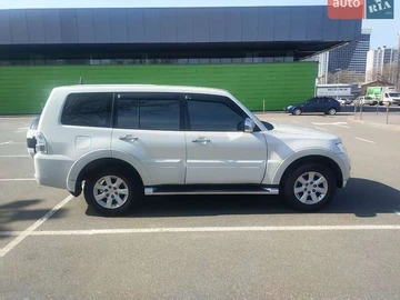 Авто Mitsubishi Pajero 2016 № 8593862