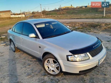 Авто Volkswagen Passat 1999 № 8594359