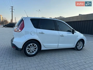 Авто Renault Scenic 2011 № 8595195