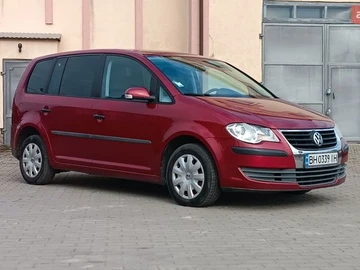Авто Volkswagen Touran 2008 № 8595371