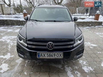 Авто Volkswagen Tiguan 2015 № 8595412