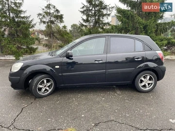 Авто KIA Rio 2005 № 8595447