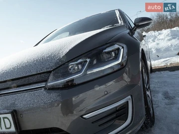 Авто Volkswagen E-Golf 2020 № 8595895