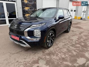 Авто Mitsubishi Outlander 2023 № 8596648