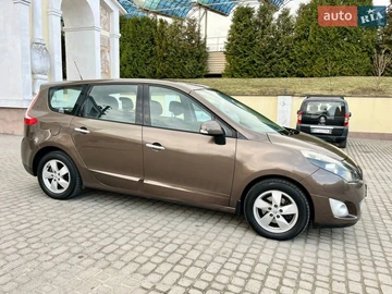 Авто Renault Grand Scenic 2010 № 8597678
