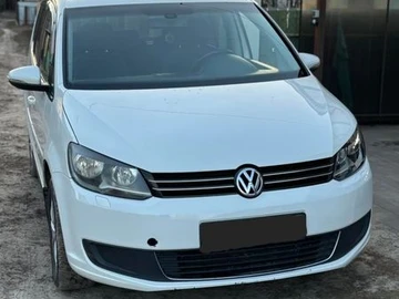 Авто Volkswagen Touran 2013 № 8597690