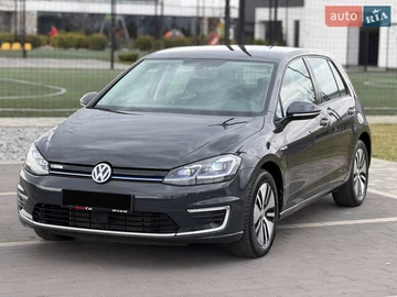 Авто Volkswagen E-Golf 2020 № 8597723
