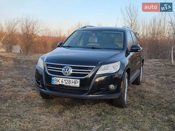 Авто Volkswagen Tiguan 2010 № 8598203