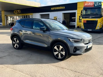 Авто Volvo Xc40 2023 № 8598391