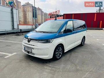 Авто Volkswagen Multivan 2023 № 8598436