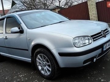 Авто Volkswagen Golf 2000 № 8598449