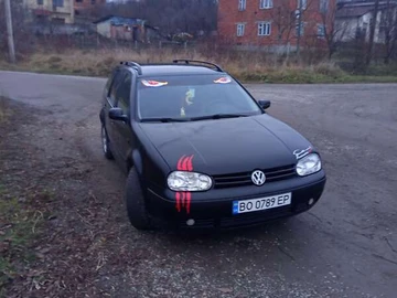 Авто Volkswagen Golf 1999 № 8598482