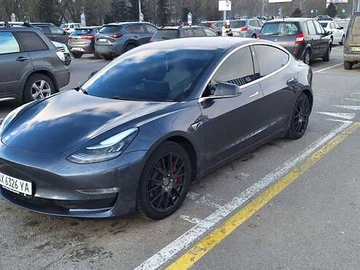 Авто Tesla Model 3 2019 № 8598971