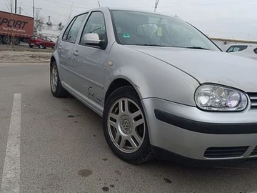 Авто Volkswagen Golf 1999 № 8598979