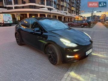Авто Tesla Model Y 2024 № 8599271